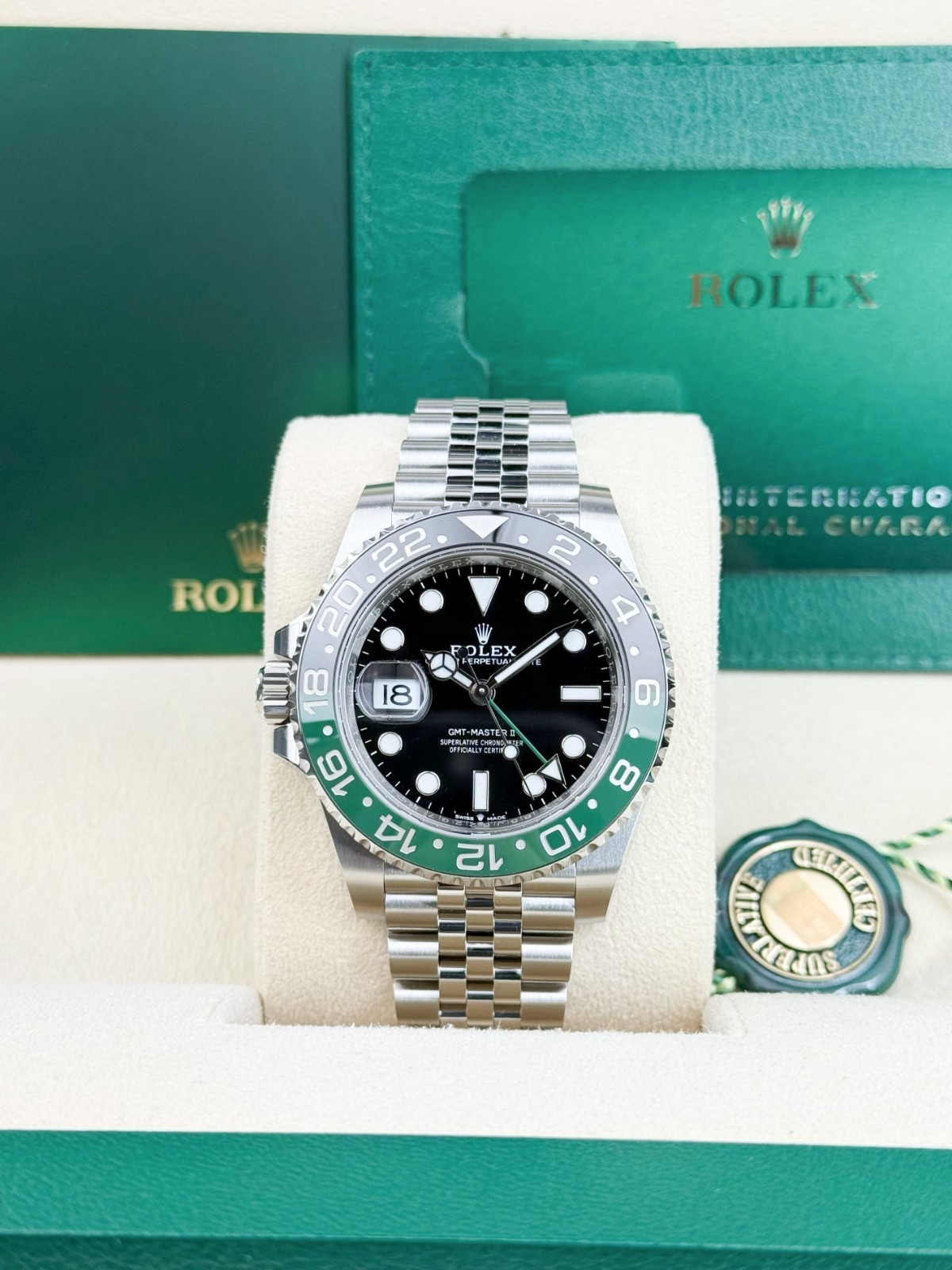 Rolex GMT-Master II 126720VTNR view 2
