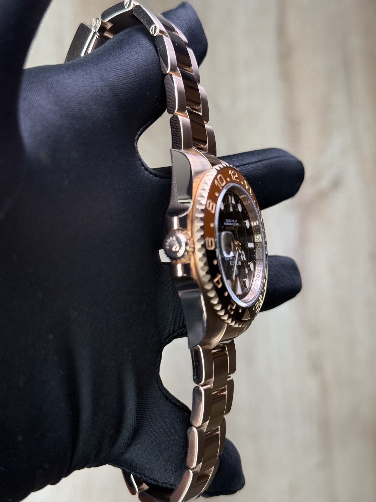 Rolex GMT-Master II “Root Beer” 126715CHNR view 7