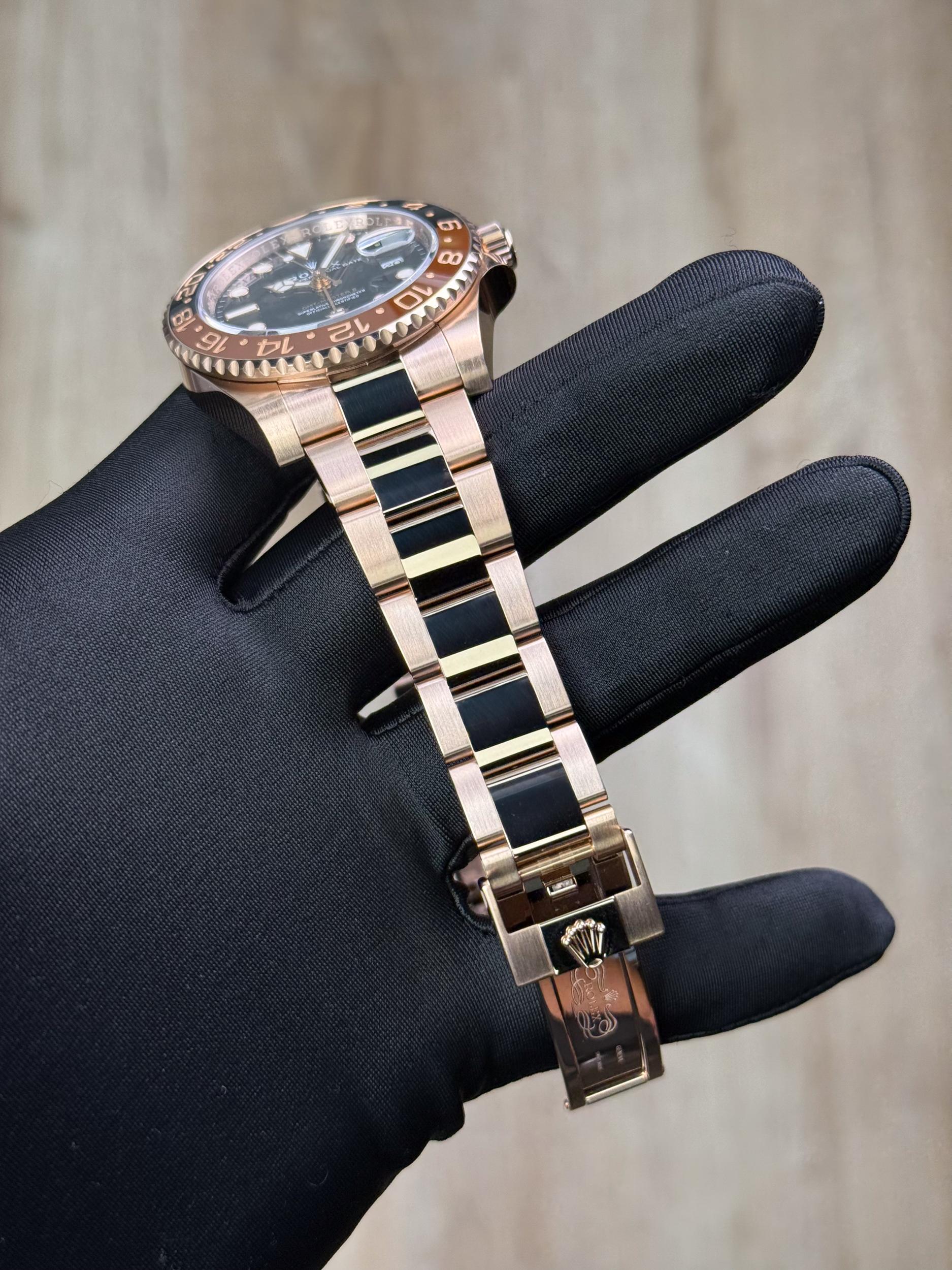 Rolex GMT-Master II “Root Beer” 126715CHNR view 4