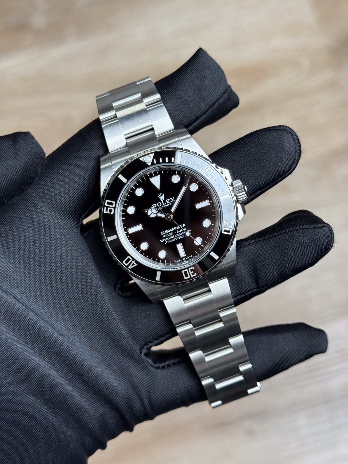 Rolex Submariner 124060 view 3