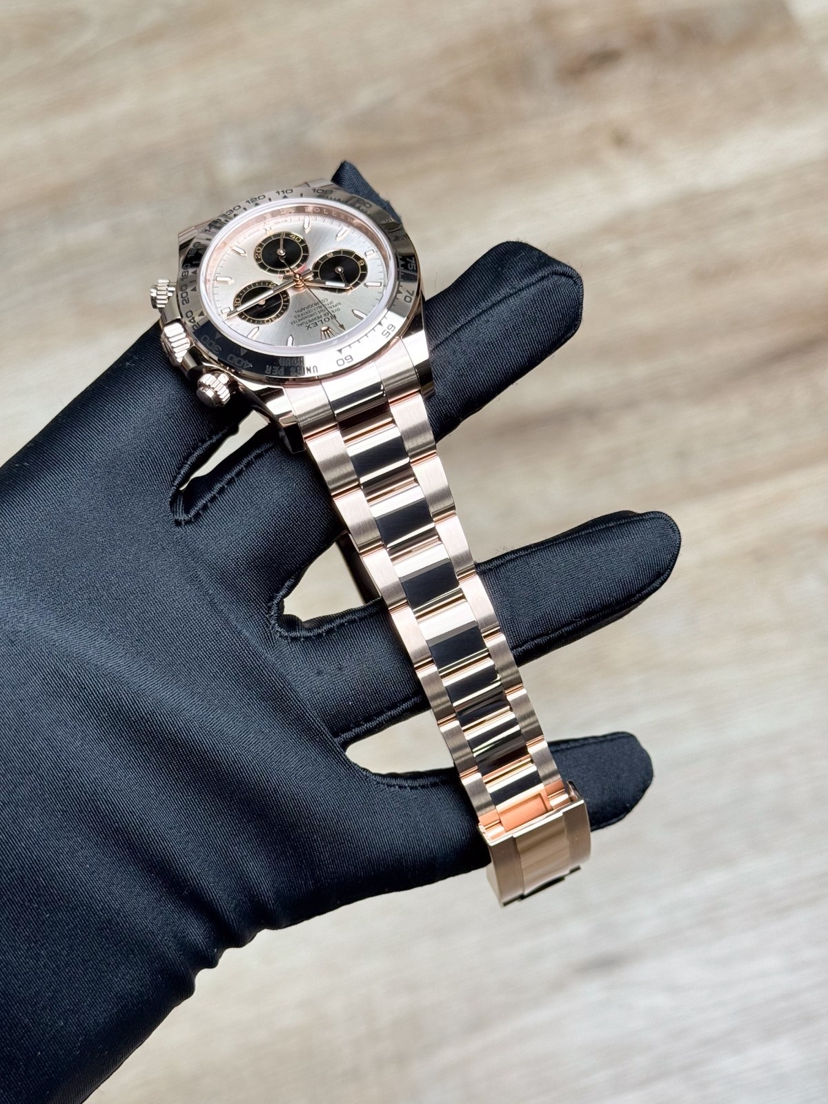 Rolex Cosmograph Daytona 126505 view 5