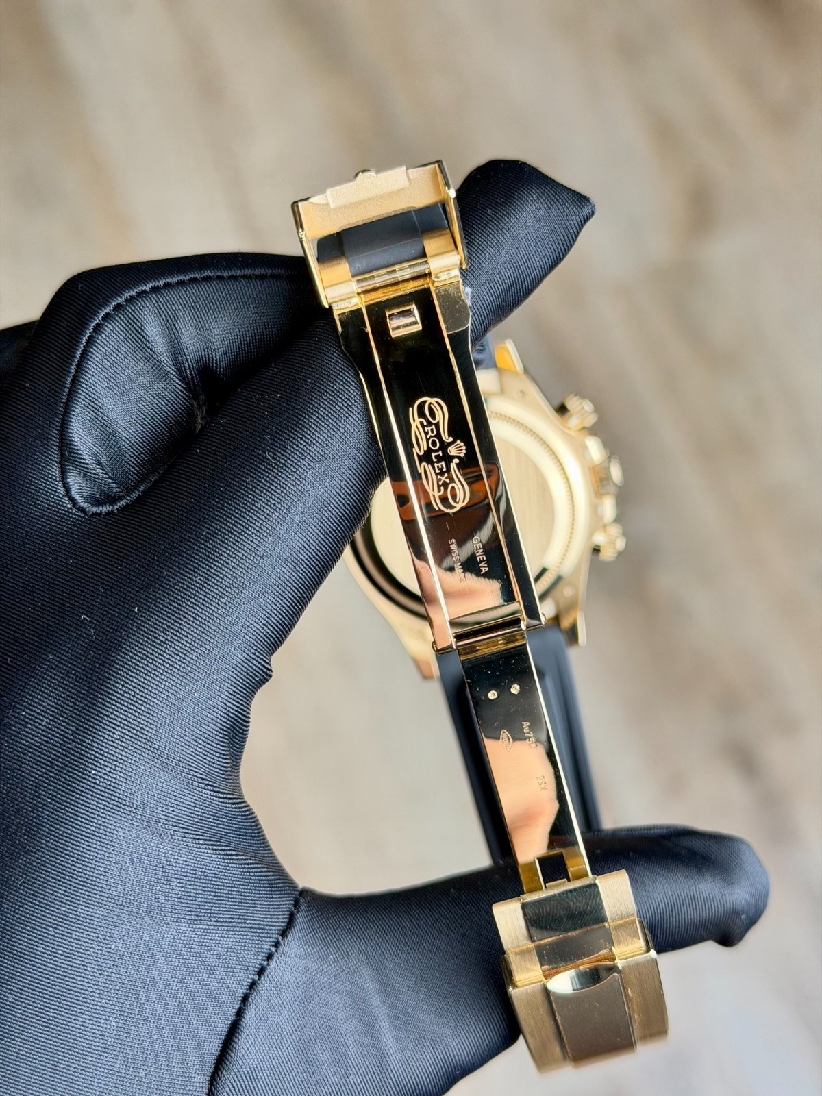 Rolex Cosmograph Daytona 126518LN view 9