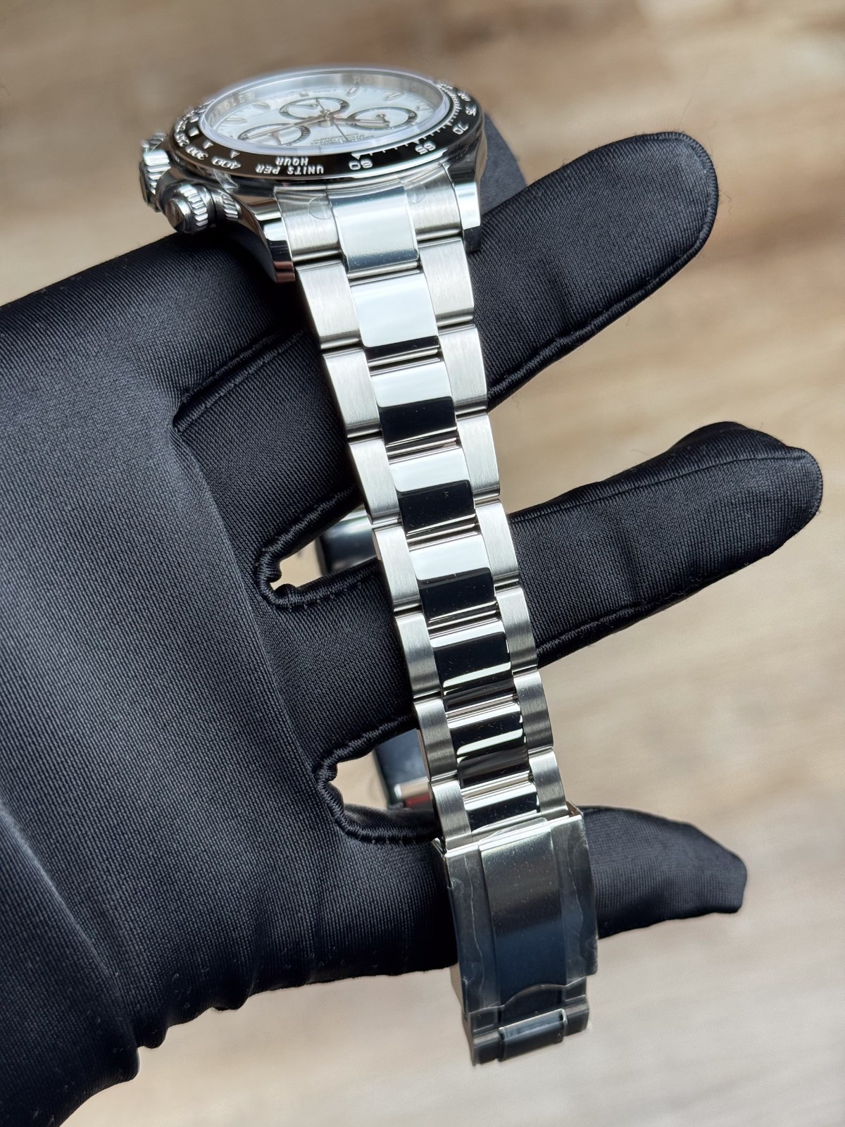 Rolex Cosmograph Daytona 126500LN view 6