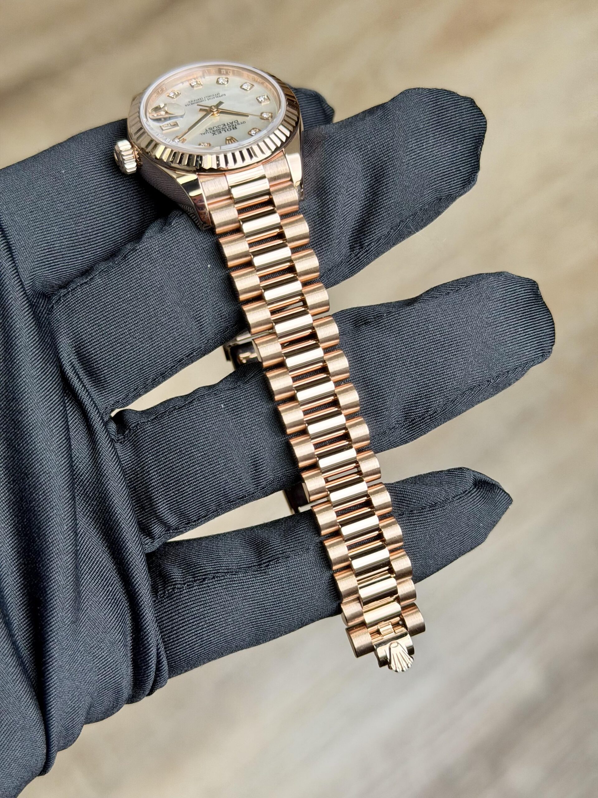 Rolex Datejust 28 279175 view 5