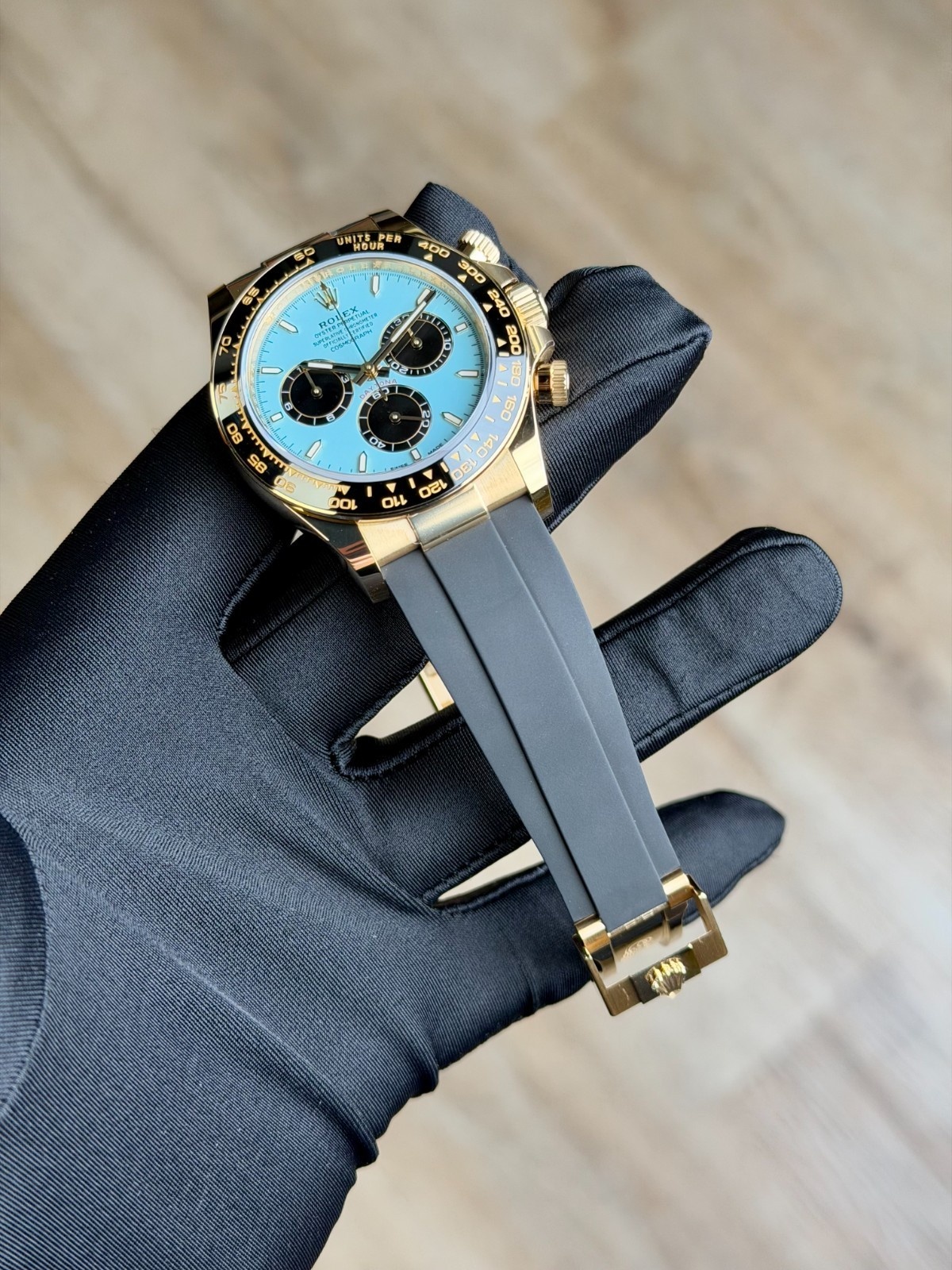 Rolex Cosmograph Daytona 126518LN view 5
