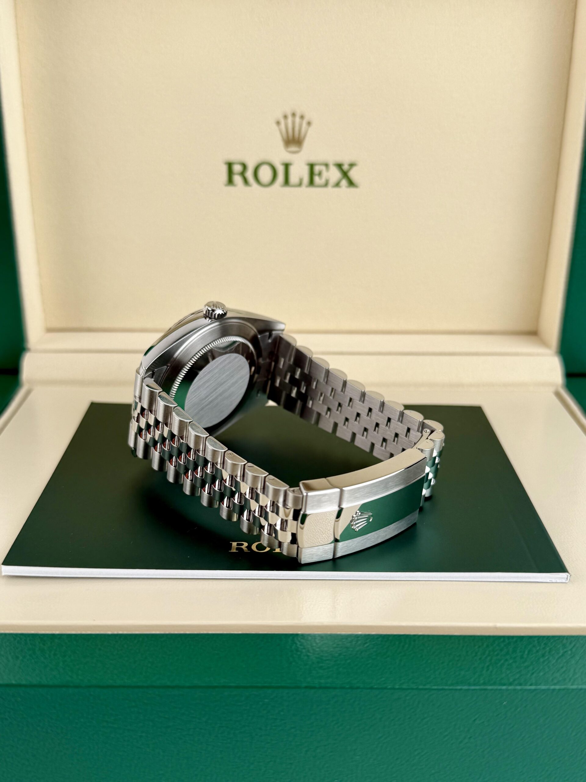 Rolex Datejust 126334 view 6