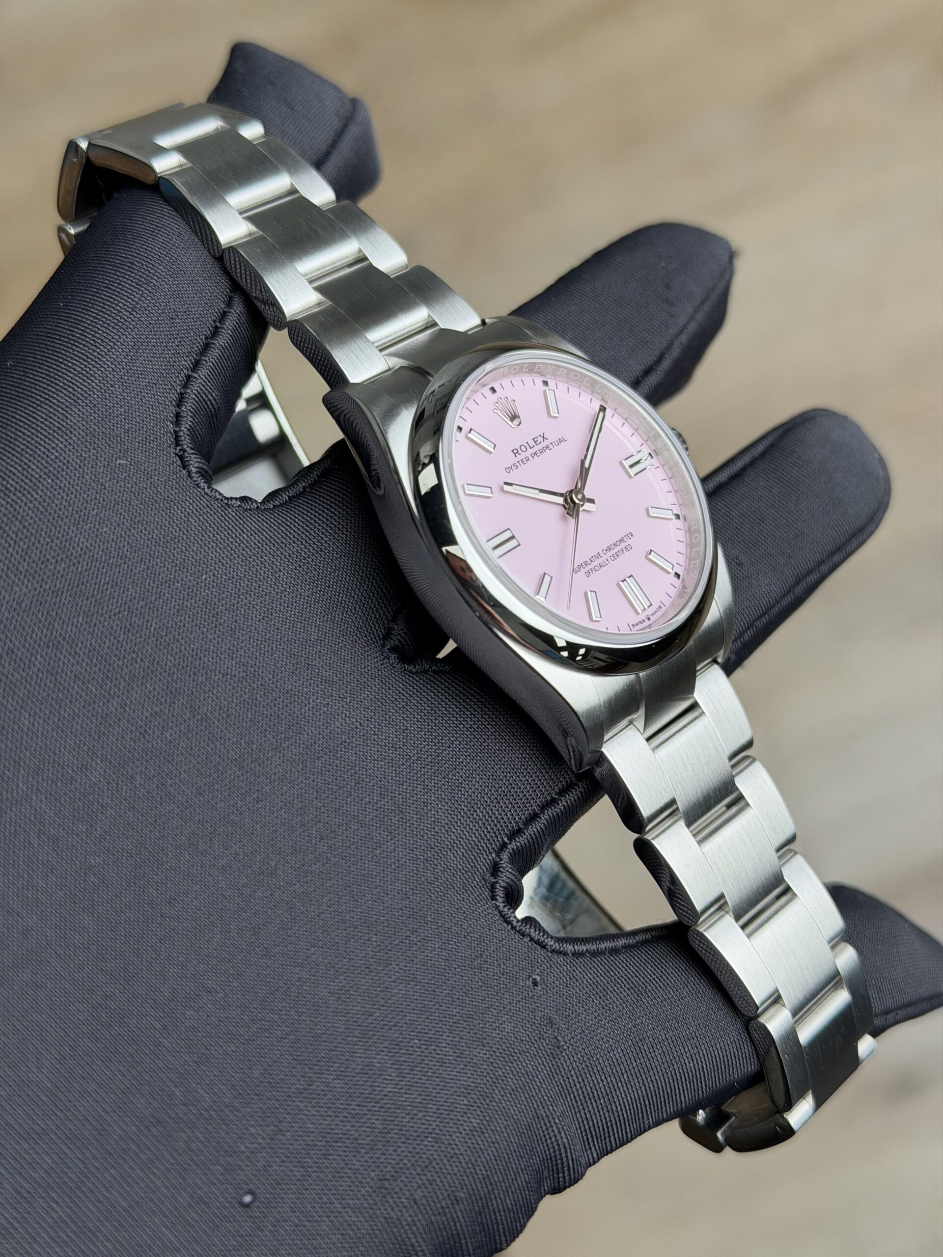 Rolex Oyster Perpetual 126000 view 4