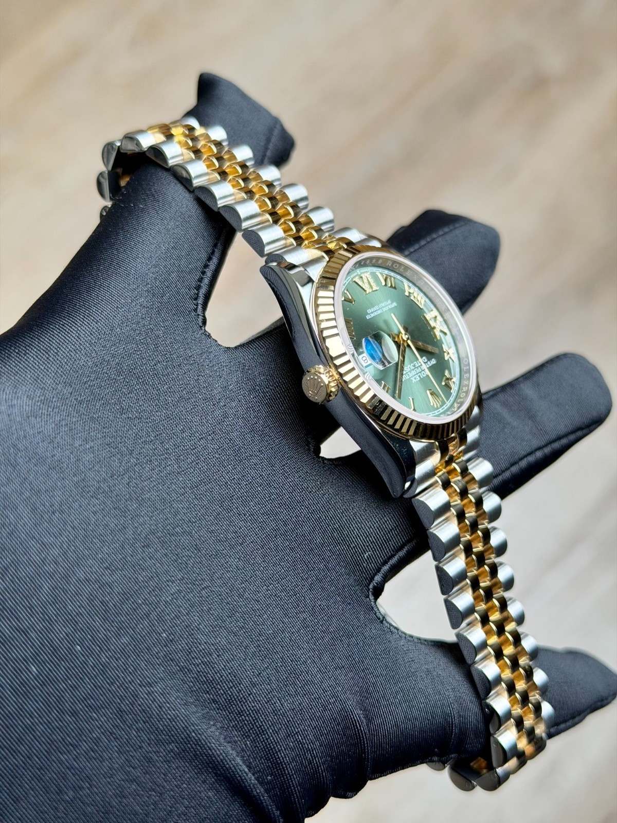 Rolex Datejust 126233 view 6