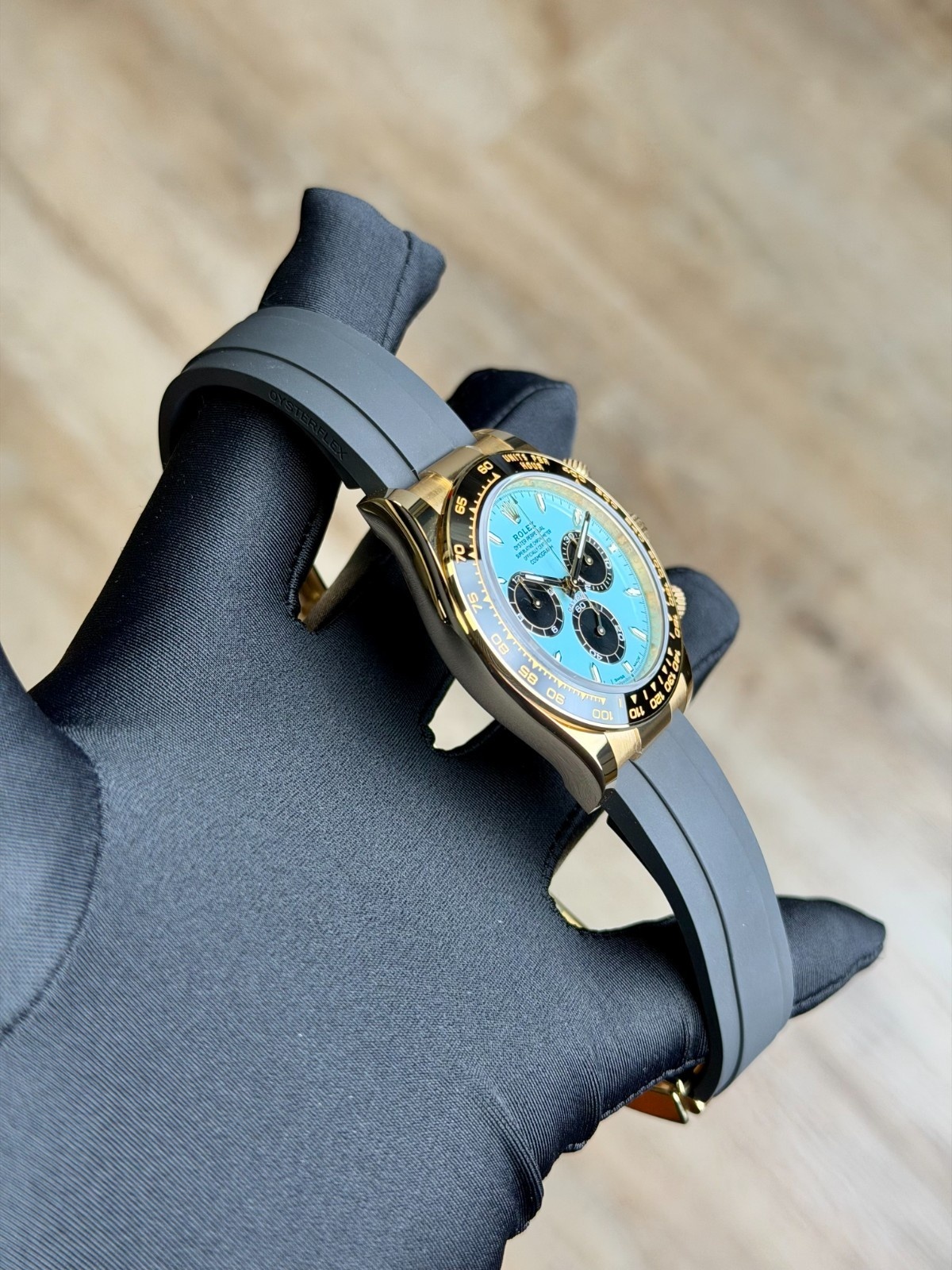 Rolex Cosmograph Daytona 126518LN view 4