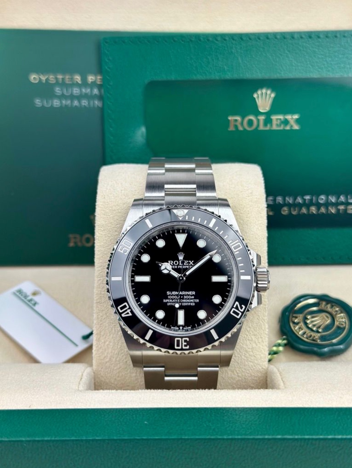 Rolex Submariner 124060 view 2