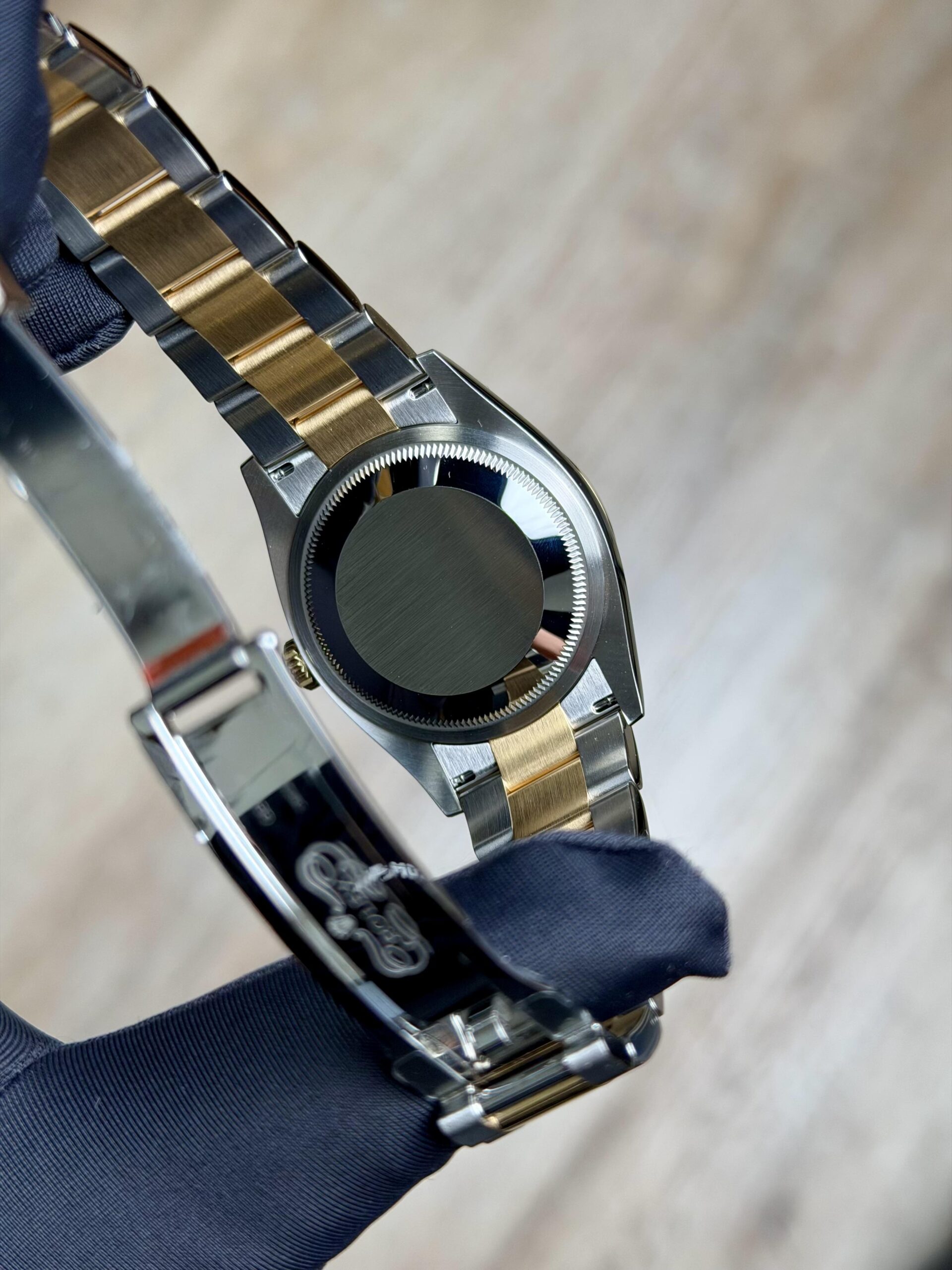 Rolex Datejust 126233 view 9