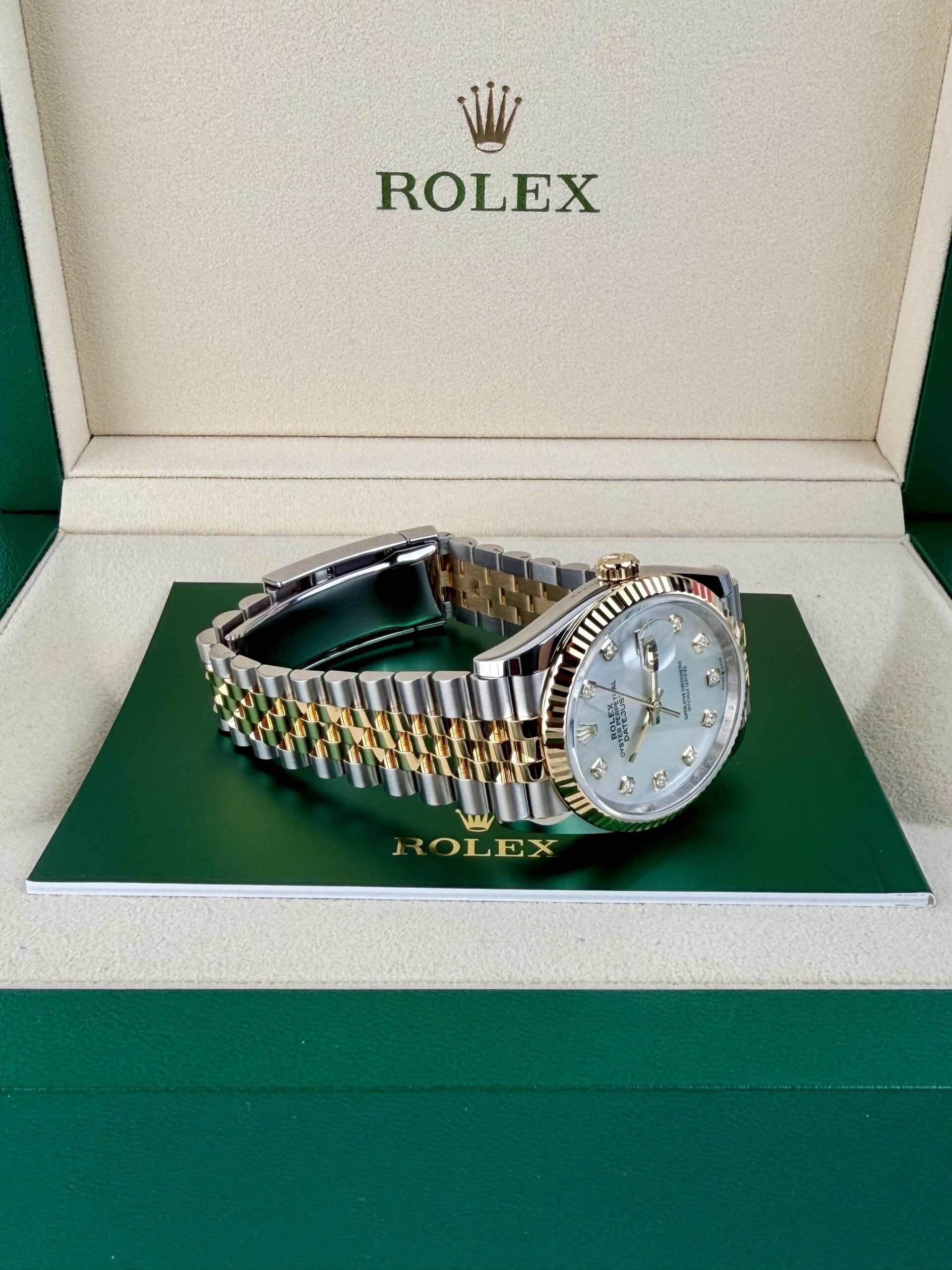 Rolex Datejust 126233 view 9
