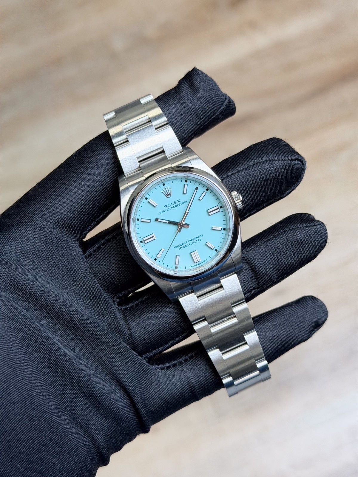 Rolex Oyster Perpetual 126000 view 3