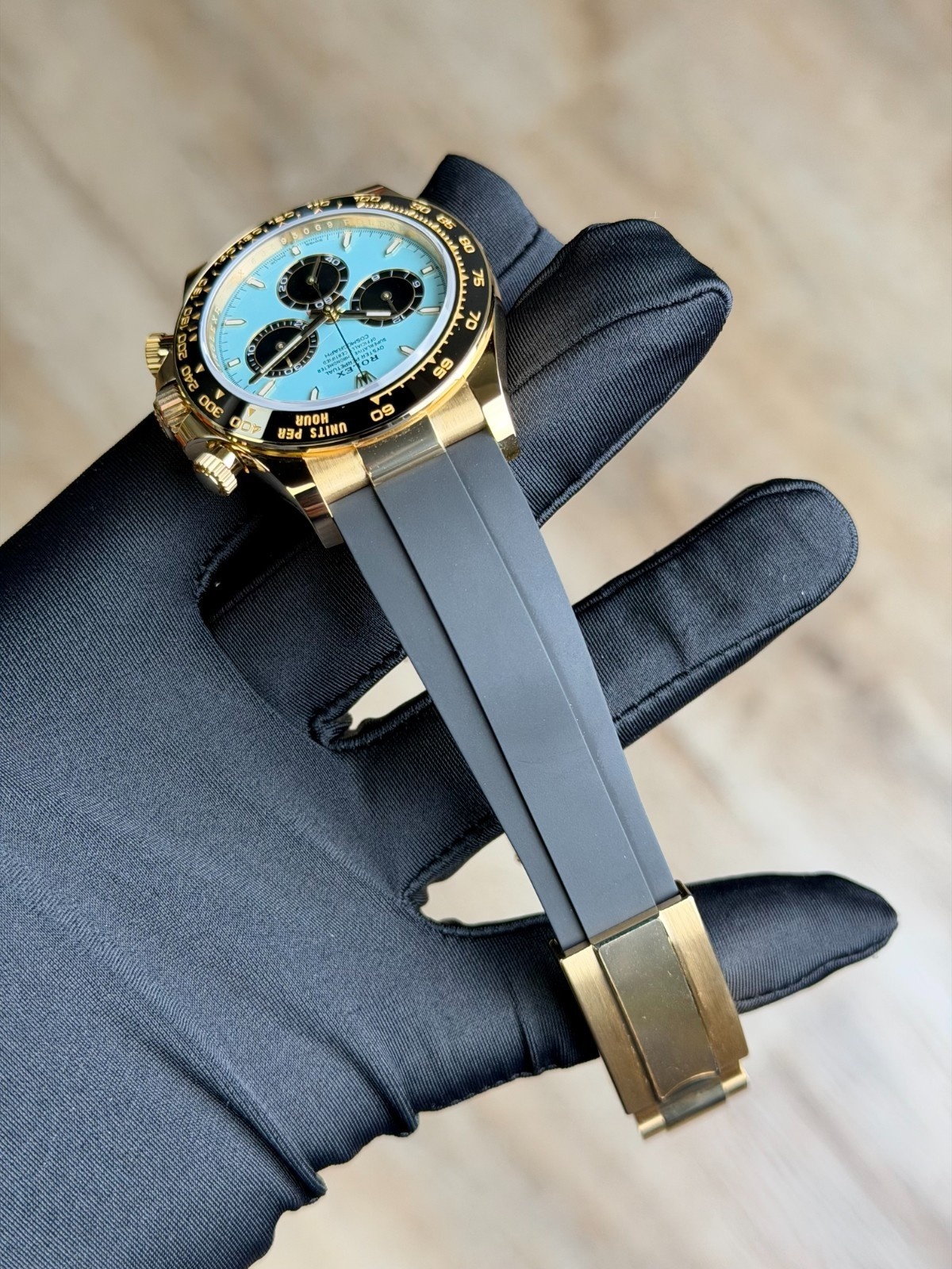 Rolex Cosmograph Daytona 126518LN view 6