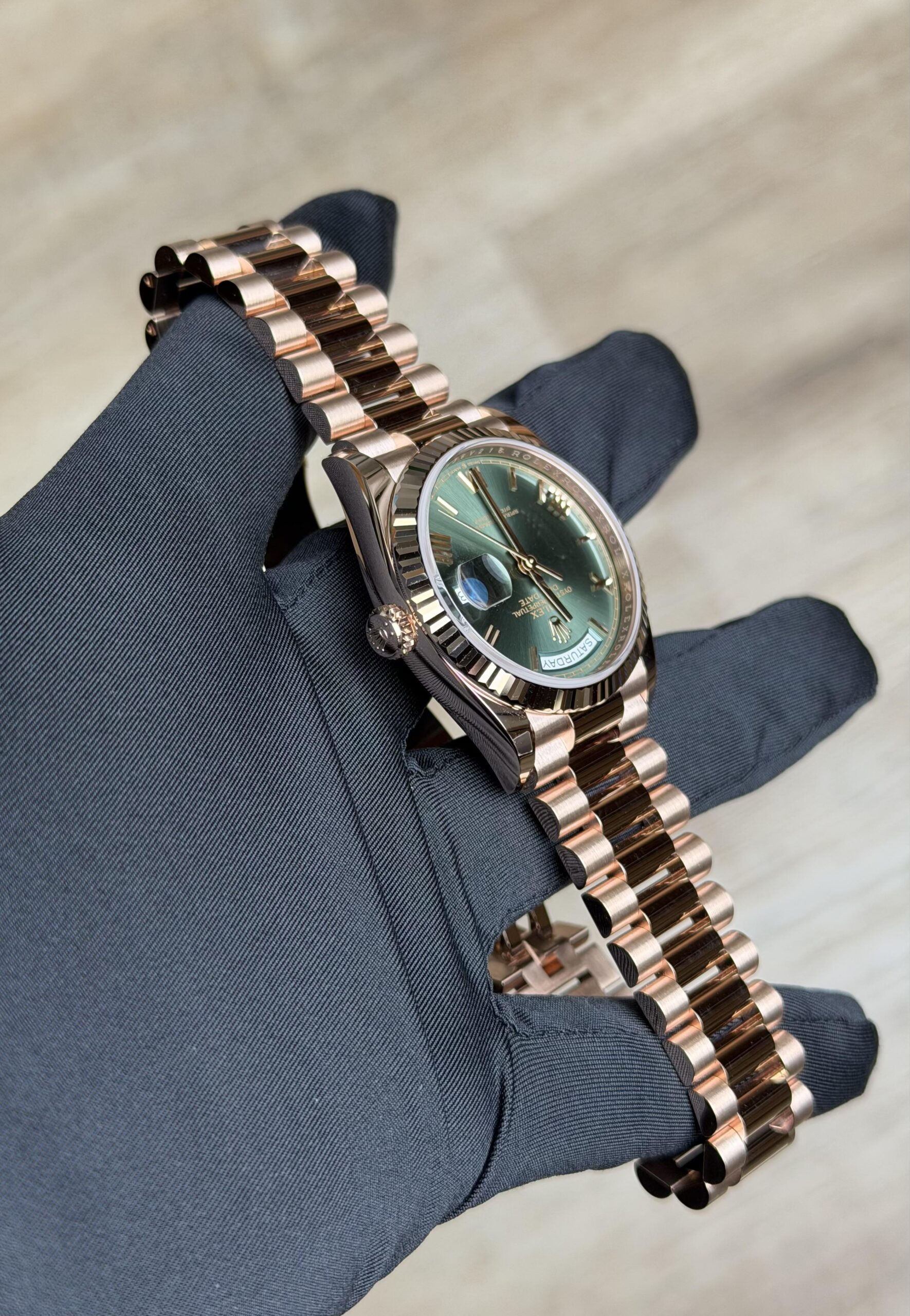Rolex Day-Date 36 128235 view 6