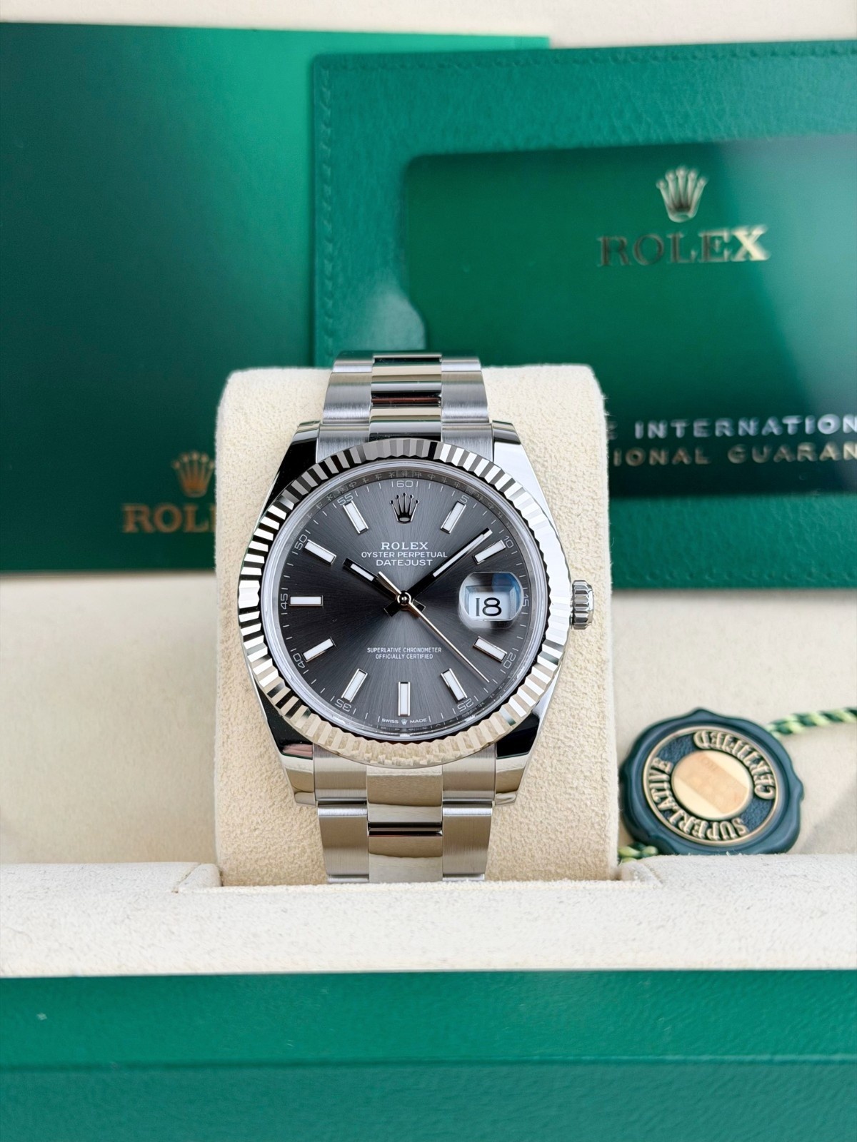 Rolex Datejust 126334 view 2