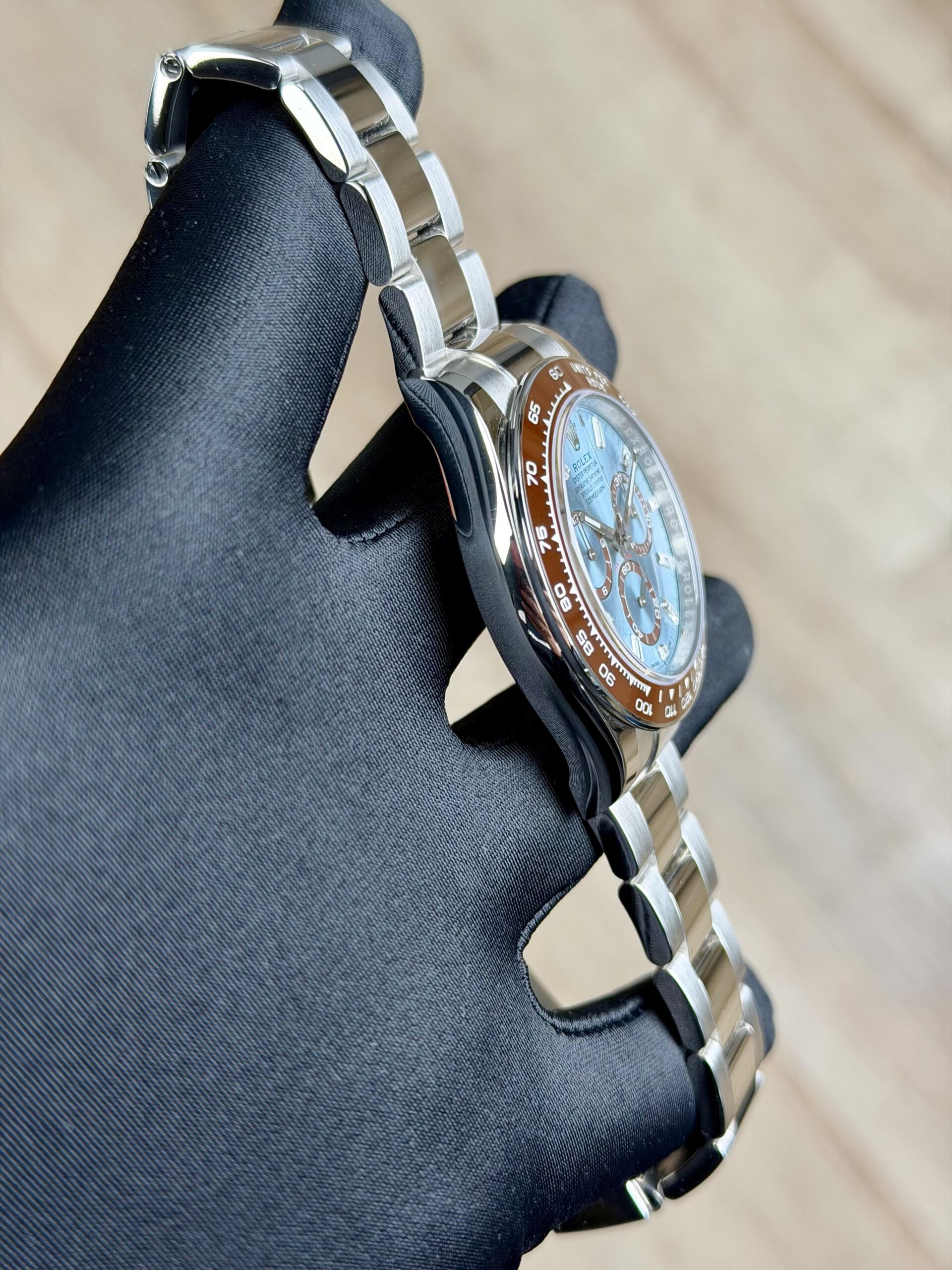Rolex Daytona 126506 view 5