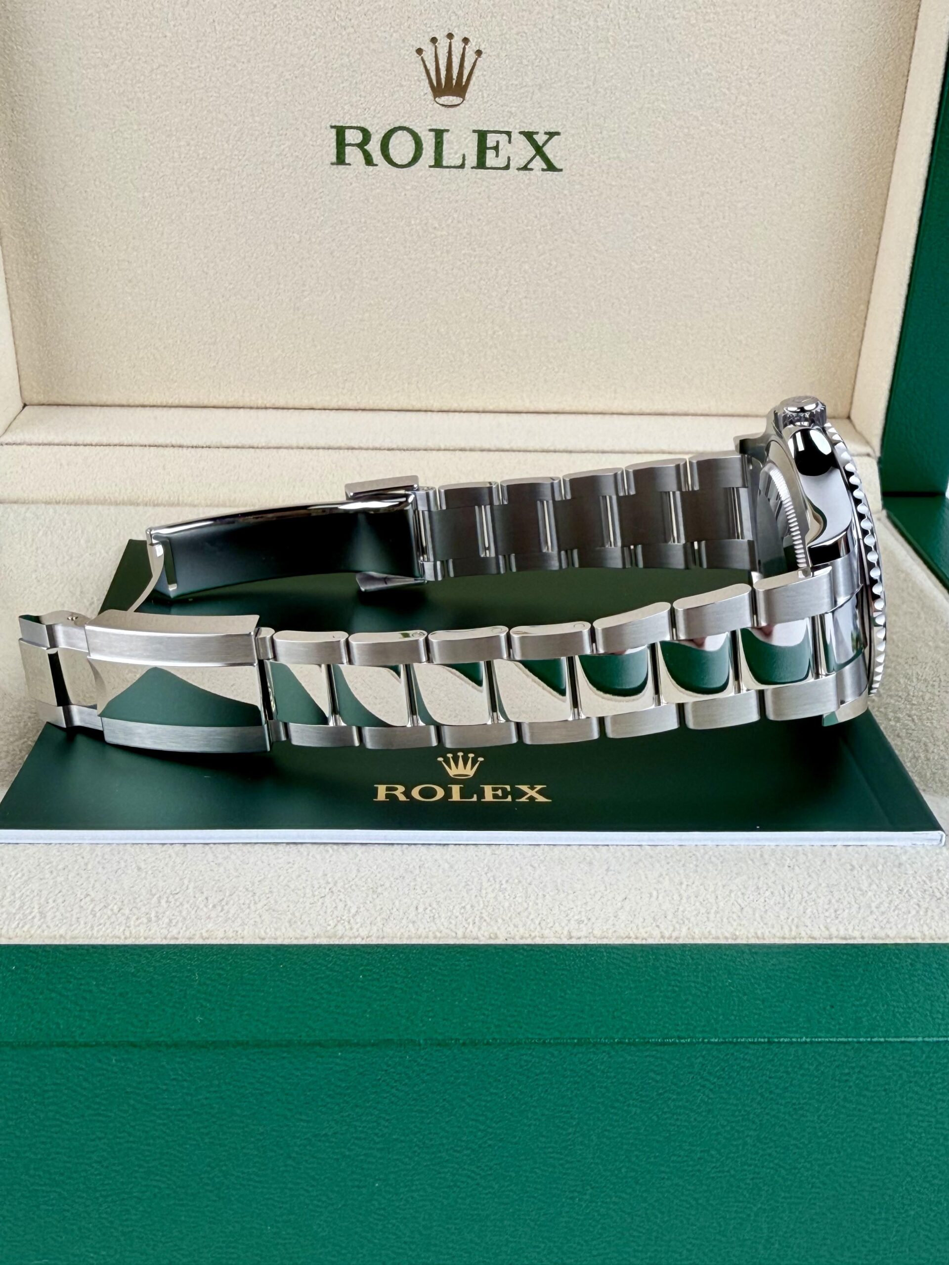 Rolex Yacht-Master 126622 view 9