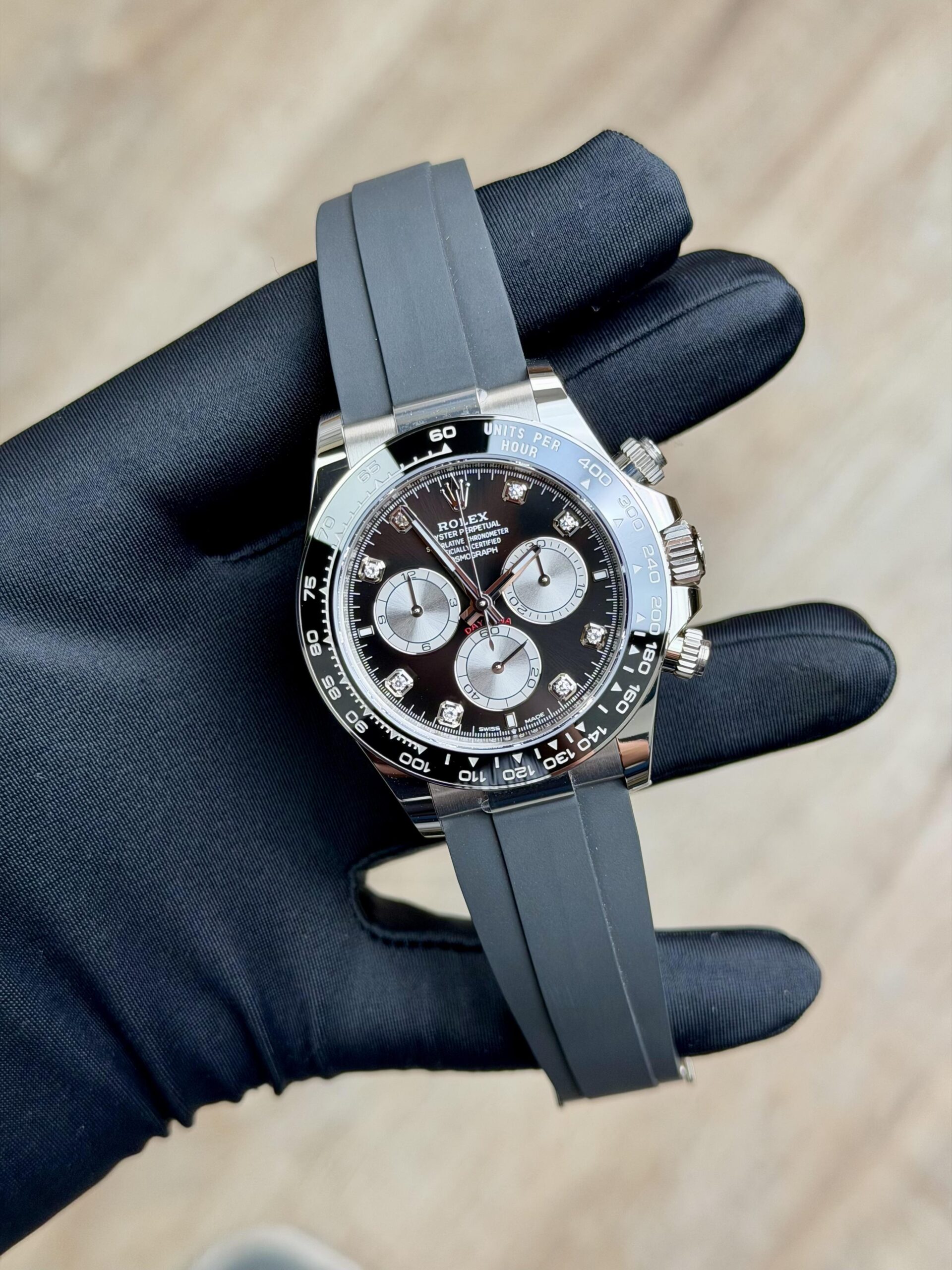 Rolex Cosmograph Daytona 126519LN view 3