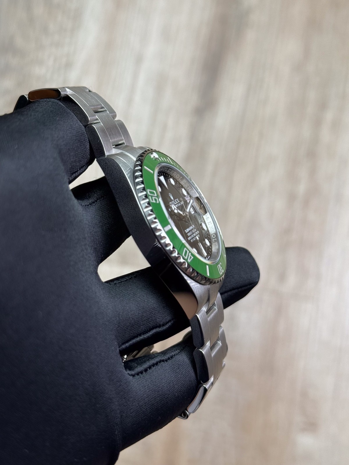 Rolex Submariner Date 126610LV view 9
