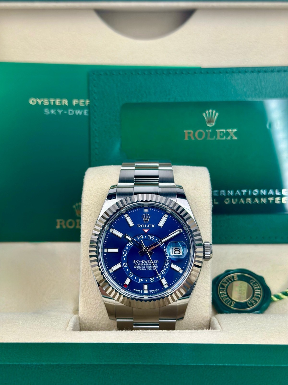 Rolex Sky-Dweller 336934 view 2