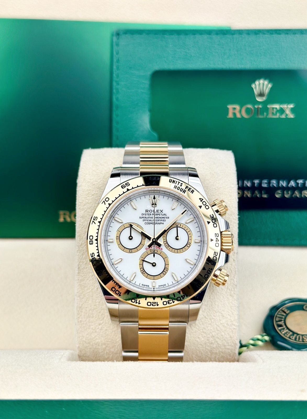 Rolex Cosmograph Daytona 126503 view 2