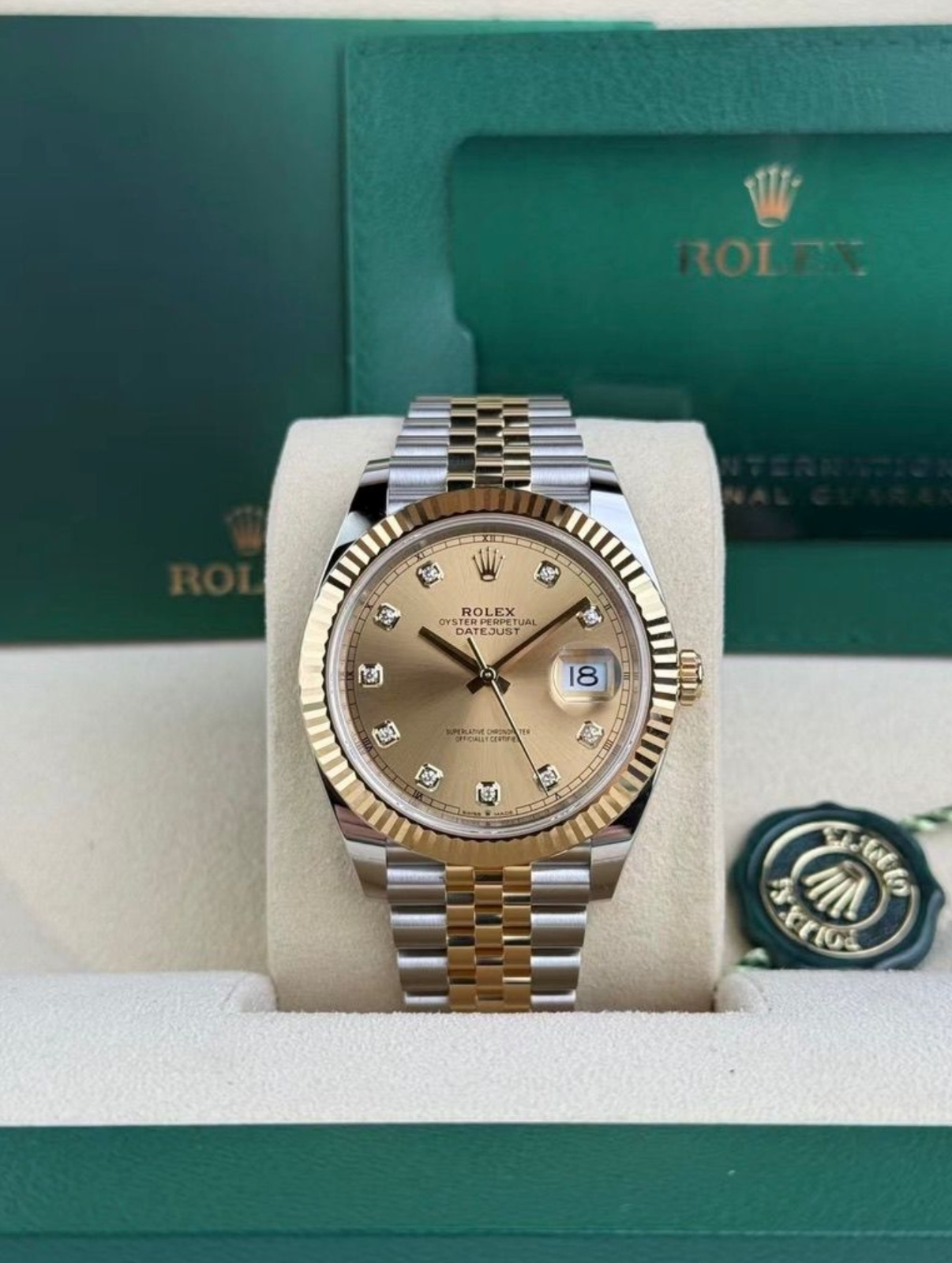 Rolex Datejust 126333 view 2