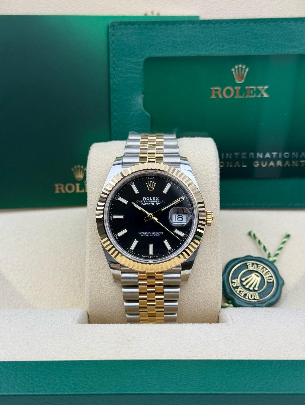 Rolex Datejust 126333 view 2