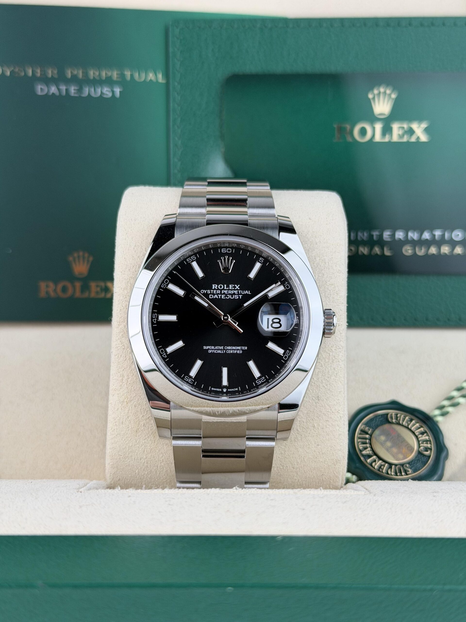 Rolex Datejust 126300 view 2