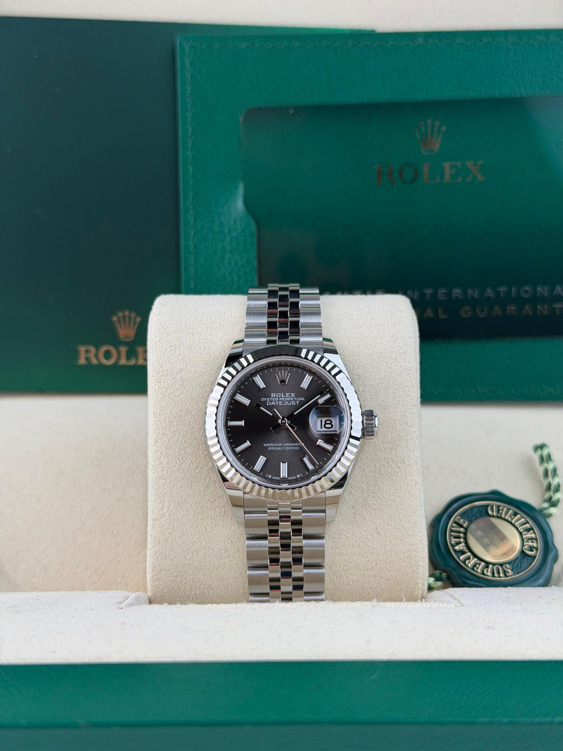 Rolex Lady-Datejust 279174 view 2
