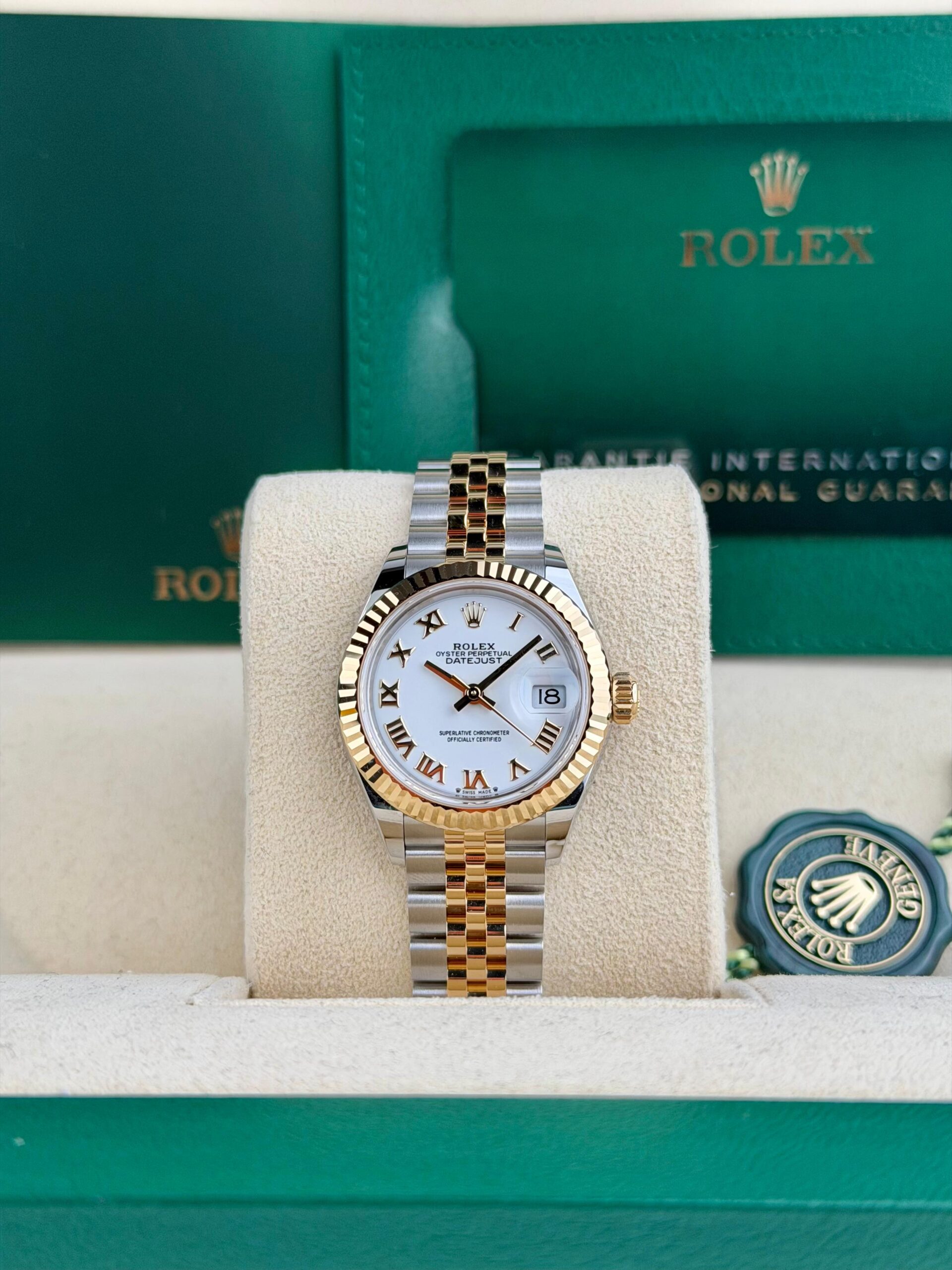 Rolex Lady-Datejust 279173 view 2